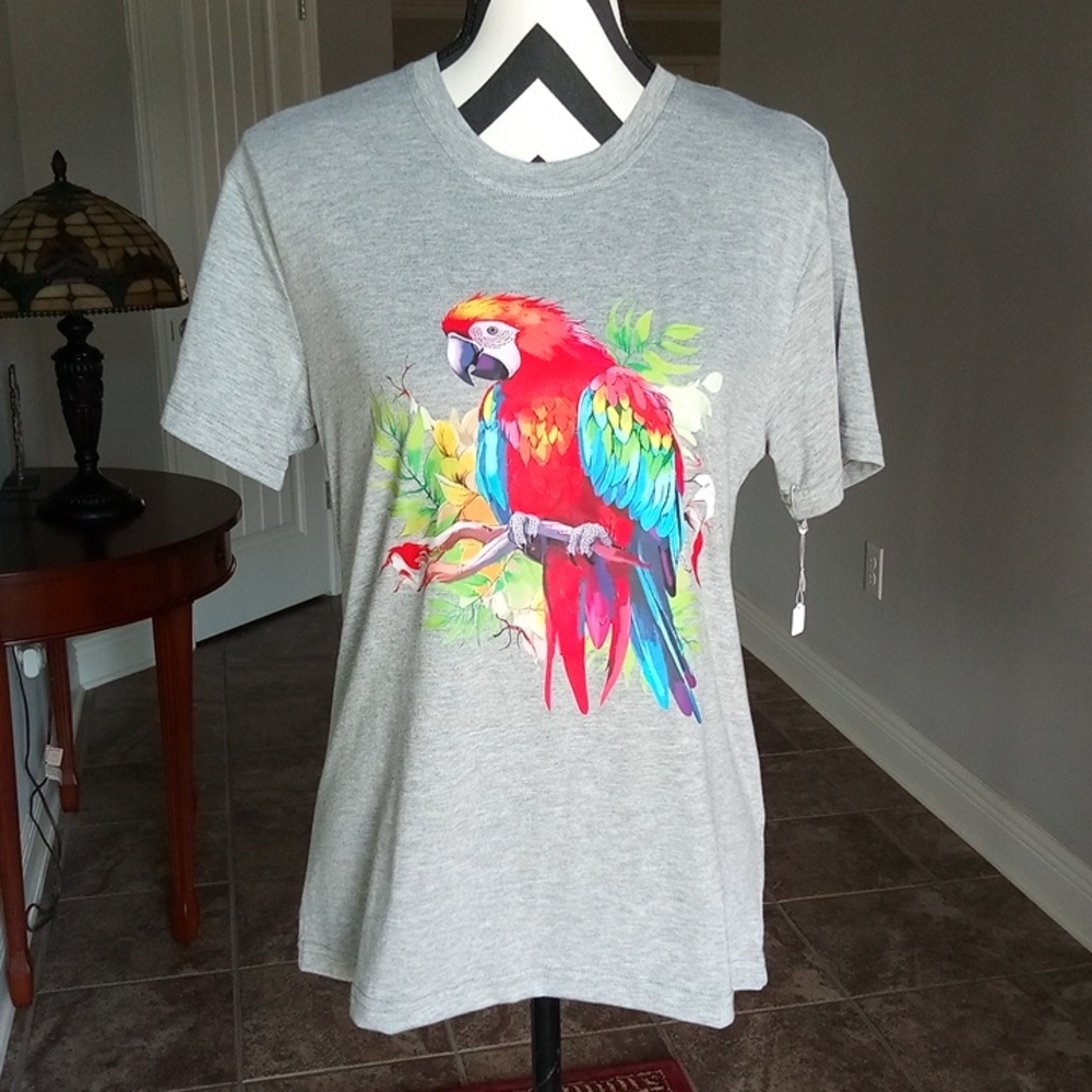 New Large Parrot Shirt Top